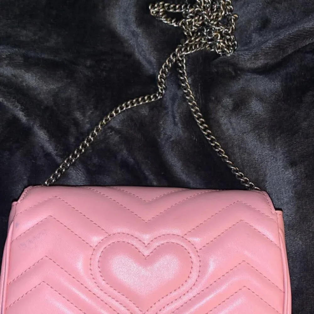 Gucci Marmont Mini Shoulder Bag Barely Used - Picture 2 of 4